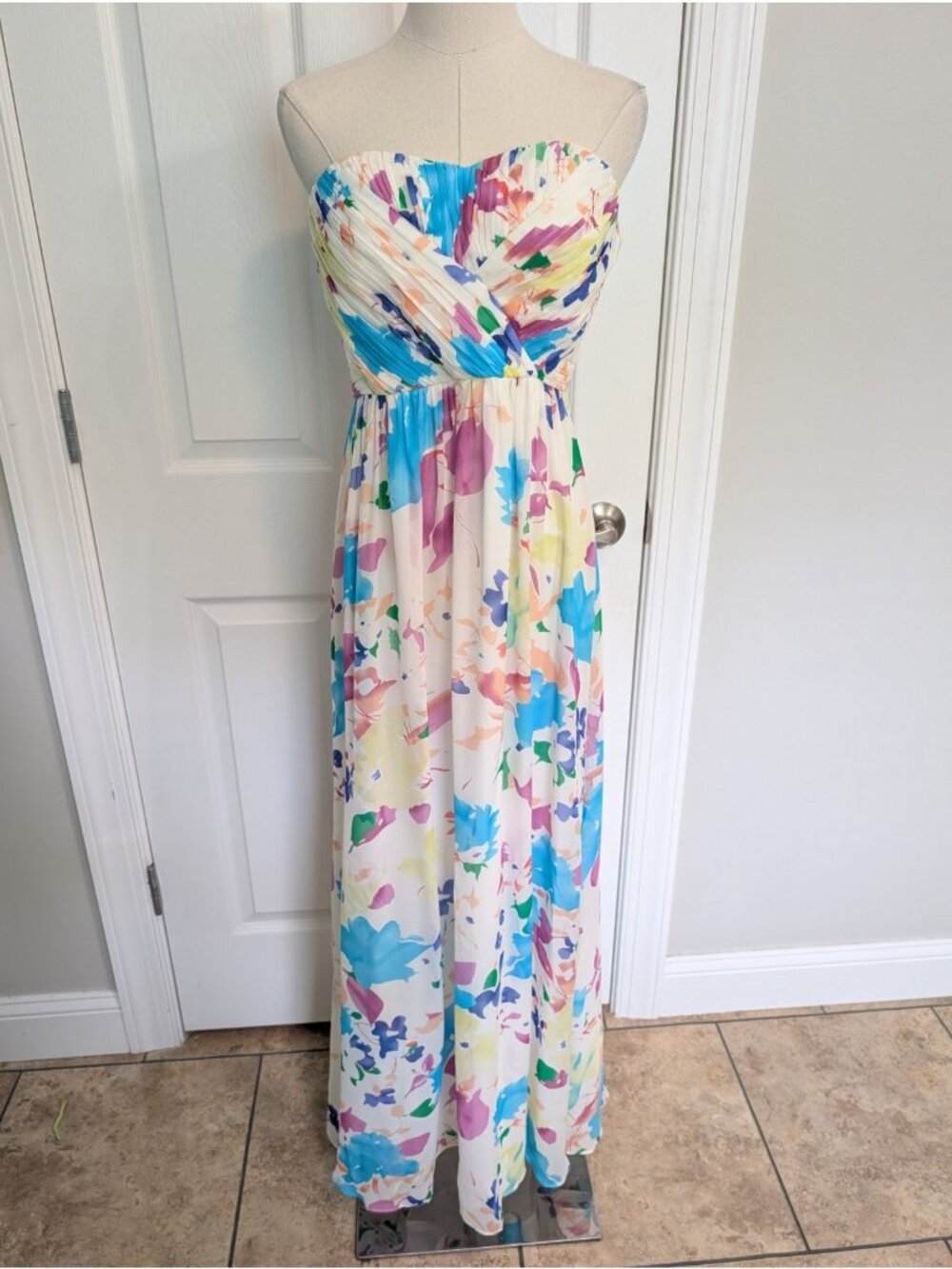 Yumi Kim Giselle 100% Silk Pleated Strapless Sweetheart Floral Maxi Dress Size M